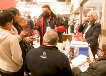 Activan puntos de vacunación por sarampión