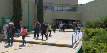 Evacúan en 3 minutos a 277 personas en simulacro del IMSS Cuauhtémoc