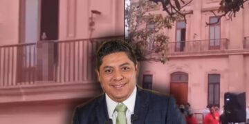 Captan a mujer desnuda en Palacio de Gobierno de SLP y el gobernador dice que era un fantasma