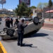 Conductor vuelca en puente de La Cantera y Washington