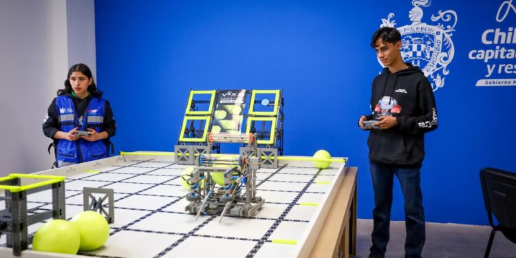 Conoce el Centro STEM Municipal; dan clases de robótica y programación