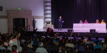 Entregan becas académicas a 780 estudiantes en situación vulnerable en Cuauhtémoc