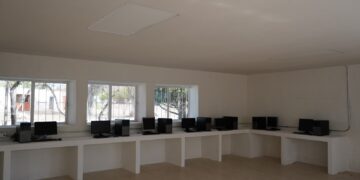 Rehabilitan un Salón de Medios y Recreación en comunidad La Casita