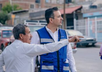 Recorre Marco Bonilla calles de la colonia Cerro de la Cruz