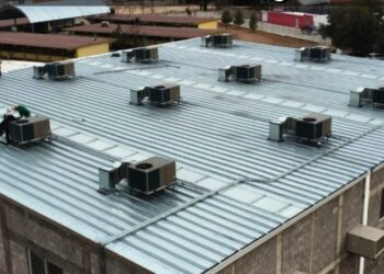 Equipan con sistema de climatización gimnasio de la Secundaria Técnica 40