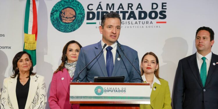 Marco Bonilla propone leyes contra canciones que glorifican el delito y denigran a la mujer