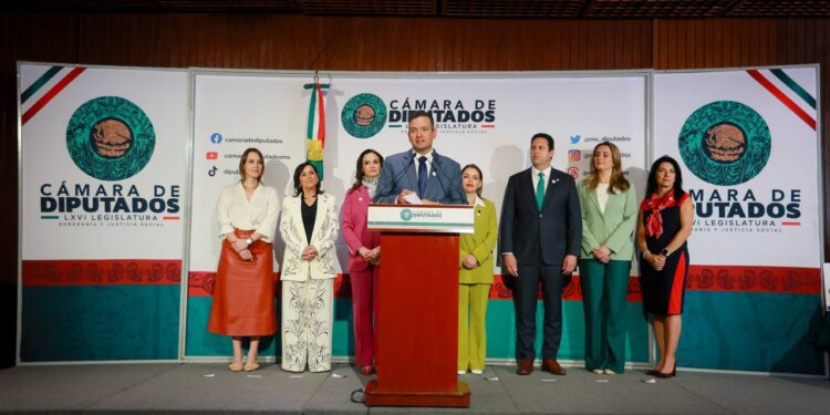 Marco Bonilla propone leyes contra canciones que glorifican el delito y denigran a la mujer