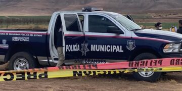 Investiga FGE hechos en donde falleció policía municipal en la carretera Casas Grandes – Juan Mata Ortiz