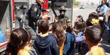 Enseñan Bomberos a niñas y niños a prevenir incendios y accidentes en el hogar