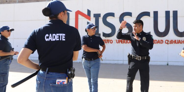 Preparan integralmente en el ISSCUU a los futuros policías municipales