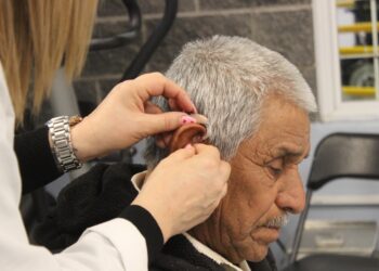 Entregarán aparatos auditivos con el programa “Todo Oídos”