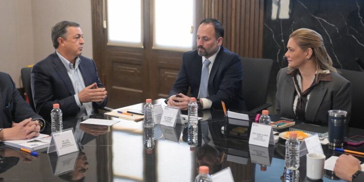 Gobernadora y rector del Tec de Monterrey analizan proyectos de colaboración