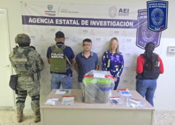 Formulan imputación por narcomenudeo a pareja detenida en cateo