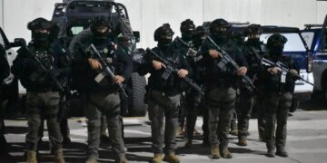 Operativos interinstitucionales detiene a 5, asegurandoles armas, droga, dinero y vehículos