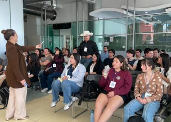 Capacitan a jóvenes en “Planeación y Gestión de Proyectos Comunitarios”