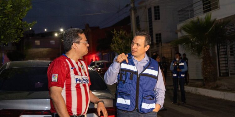 Recorre Marco Bonilla calles de Jardines del Saucito