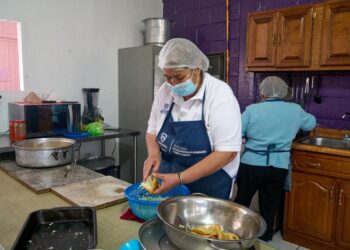 Comedores comunitarios permanecerán cerrados durante los días santos