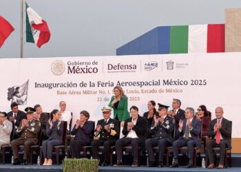 Acude Maru Campos a la inauguración de la FAMEX 2025