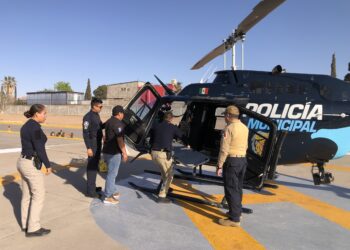 Trasladó Halcón 1 a una joven accidentada en Cumbres de Majalca