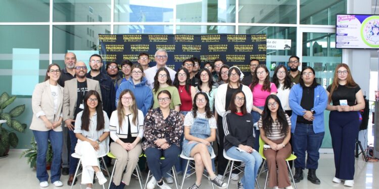 Benefician a estudiantes de la UPCH con entrega de lentes gratuitos