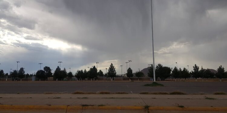 Cielo despejado a parcialmente nublado en gran parte del estado