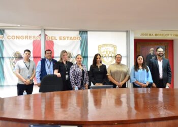 Firman acta para la primera baja documental del Congreso del Estado