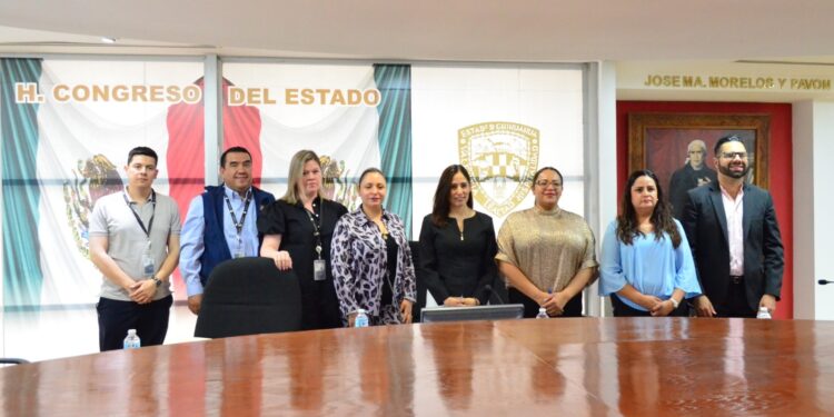 Firman acta para la primera baja documental del Congreso del Estado