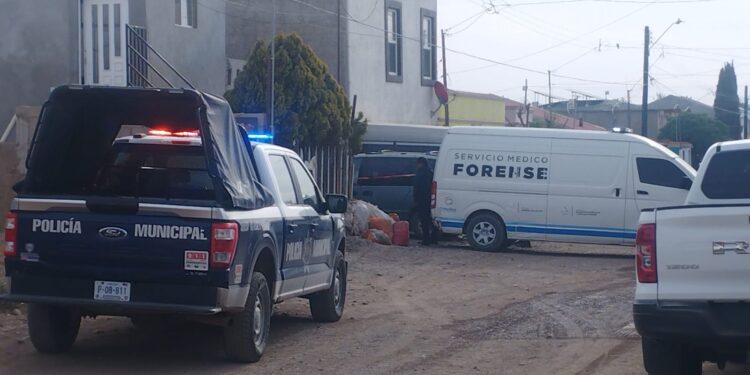 Localizan a mujer sin vida en tiendita en Cuauhtémoc