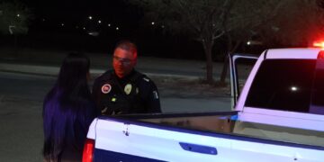 Recorren policías zona oriente para brindar seguridad a mujeres trabajadoras