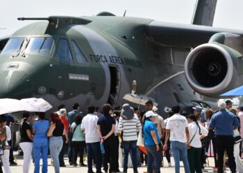 Chihuahua se posiciona como líder aeroespacial en Famex 2025