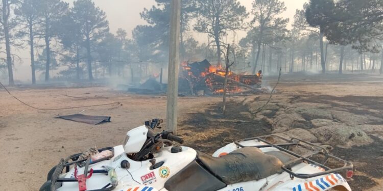 Trabaja CEPC en junto con Sedena para atender incendio en Guerrero