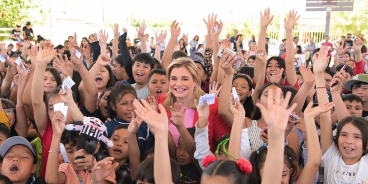Maru Campos celebra el Día de la Niñez en Delicias con más de 600 menores