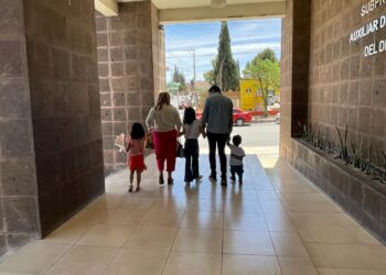 Asigna DIF Estatal a 13 niñas y niños en adopción este mes de abril