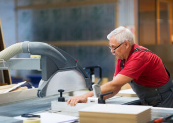 Oportunidades laborales para adultos mayores y personas con discapacidad