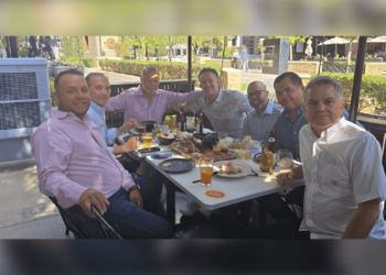 César Duarte se reúne con empresarios y ex priístas en Chihuahua