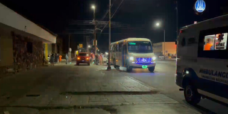 Choque de camión Aldamense deja cuatro lesionados