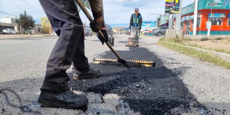¡Atención! En estas colonias se repararán baches este martes