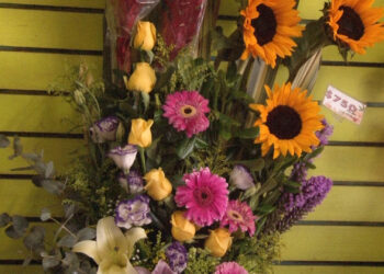 Se adelantan a comprar regalos por el Día de las Madres