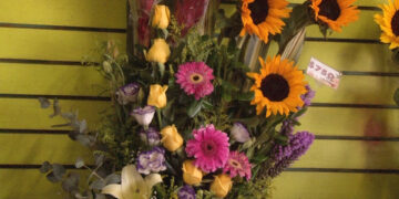 Se adelantan a comprar regalos por el Día de las Madres