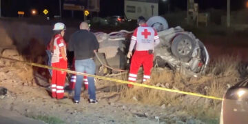 Muere adolescente en volcadura en el circuito universitario