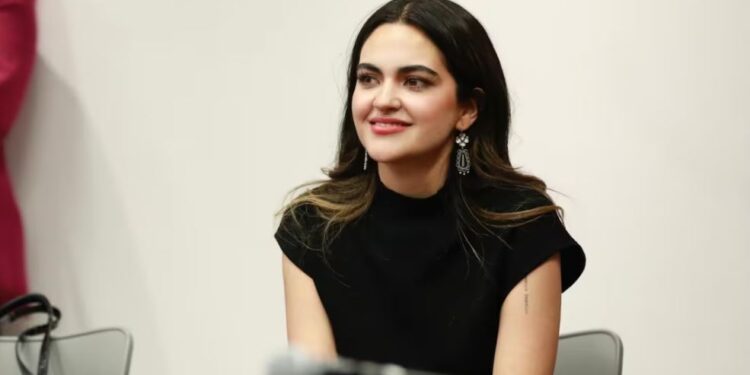 Seguirá llevando Andrea Chávez caravanas de salud y educación pero ya sin su imagen