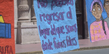 Víctimas de desplazamiento forzado exigen retornos seguros