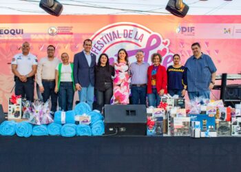 Festejó Miriam Soto junto a más de 500 mamás en Meoqui