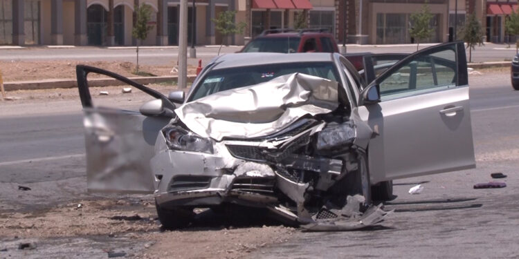 Tres lesionados en choque múltiple en la carretera a Aldama