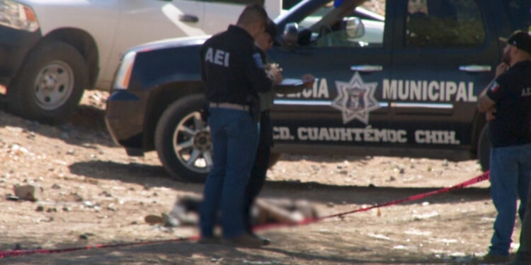 Hallan cadáver junto a las vías en Cuauhtémoc