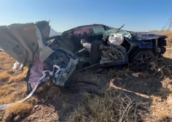 Se vuelca conductor en el Periférico de la Juventud