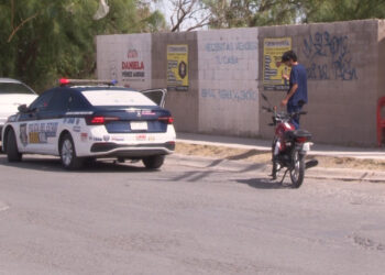 Motociclista sufre fractura tras choque en la colonia Quinta Real
