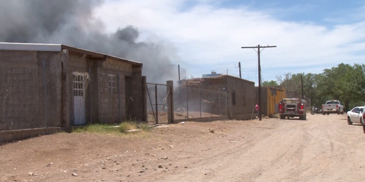 Incendio en Cuauhtémoc moviliza a cuerpos de emergencia