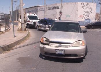 Choque en la Robinson deja dos adultos mayores heridos