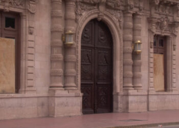Protegen Palacio de Gobierno por plantón de maestros